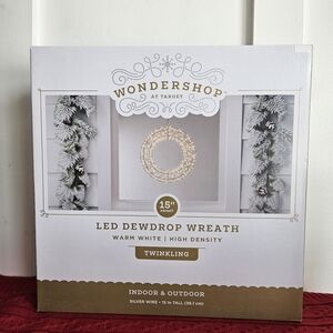Wondershop Twinkling LED Dewdrop Wreath - Silver and White